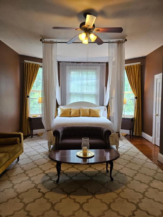 Winridge Manor Bed & Breakfast Madison Heights Ruang foto